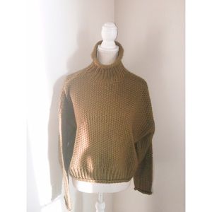 Long Sleeve Turtle Neck Knit Olive Green